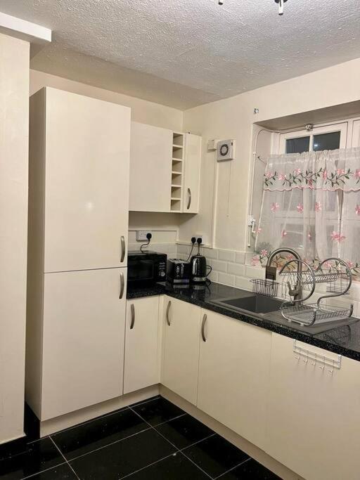 2 Bedroom Flat In Vauxhall, Apartamento *